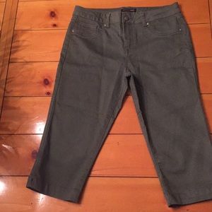 Khaki Bermuda shorts